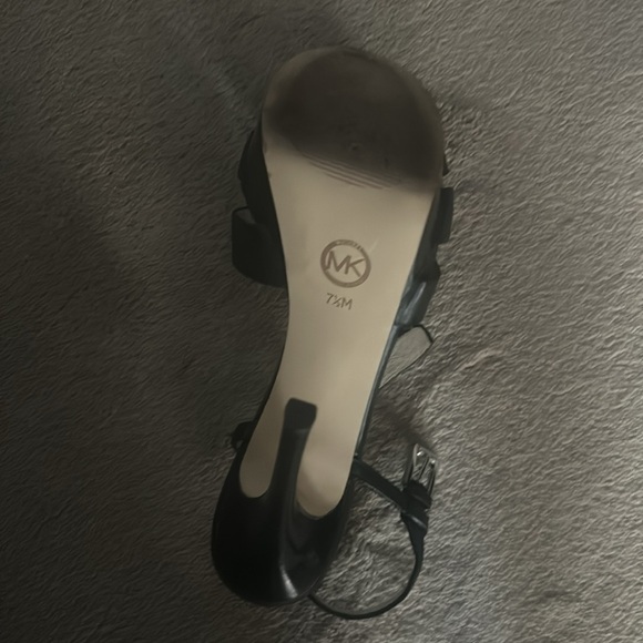 Micheal Kors - Picture 3 of 3